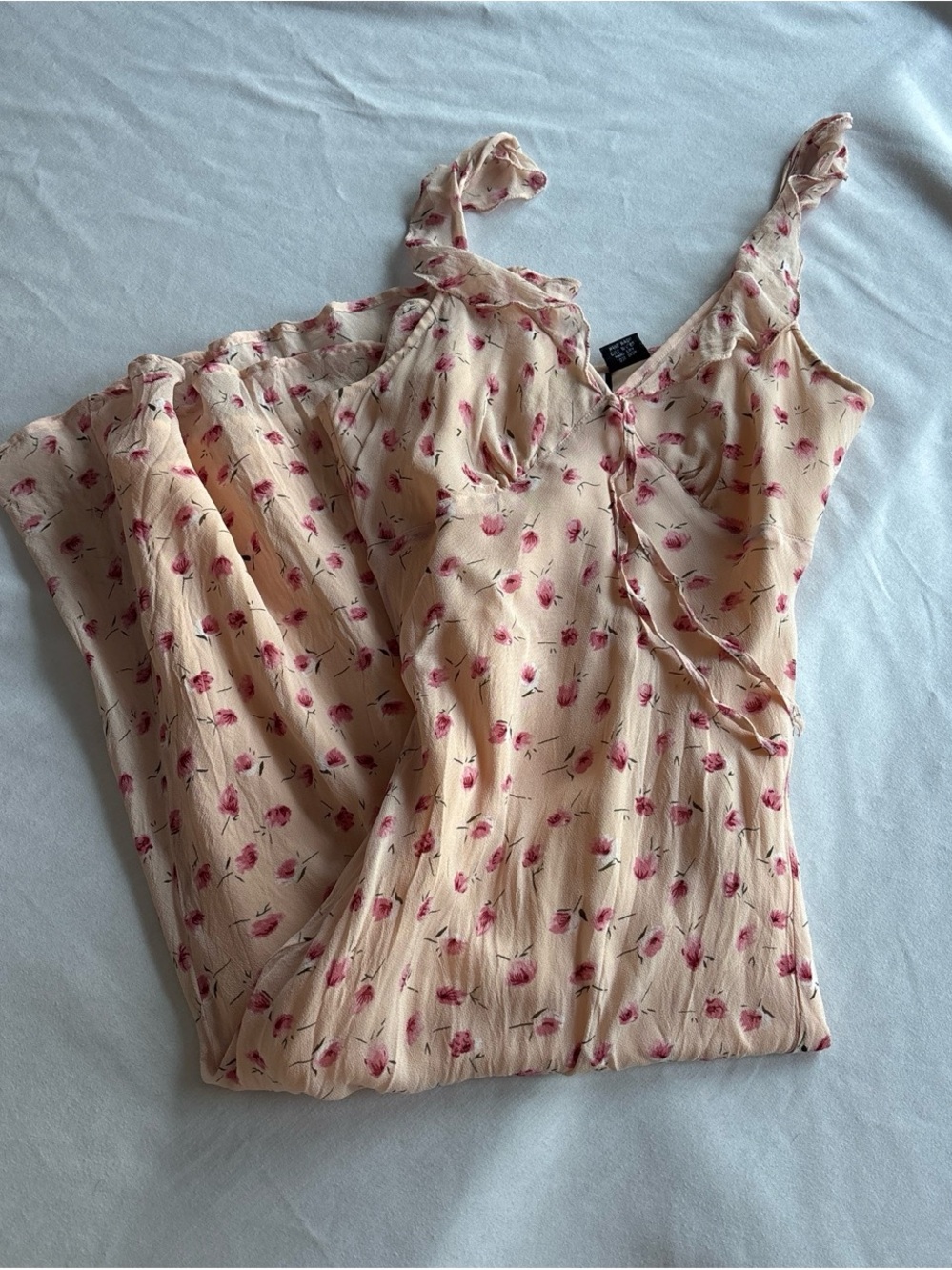 Y2K Vintage Forever 21 Ditsy Rosebud Ruffled Midi Dress